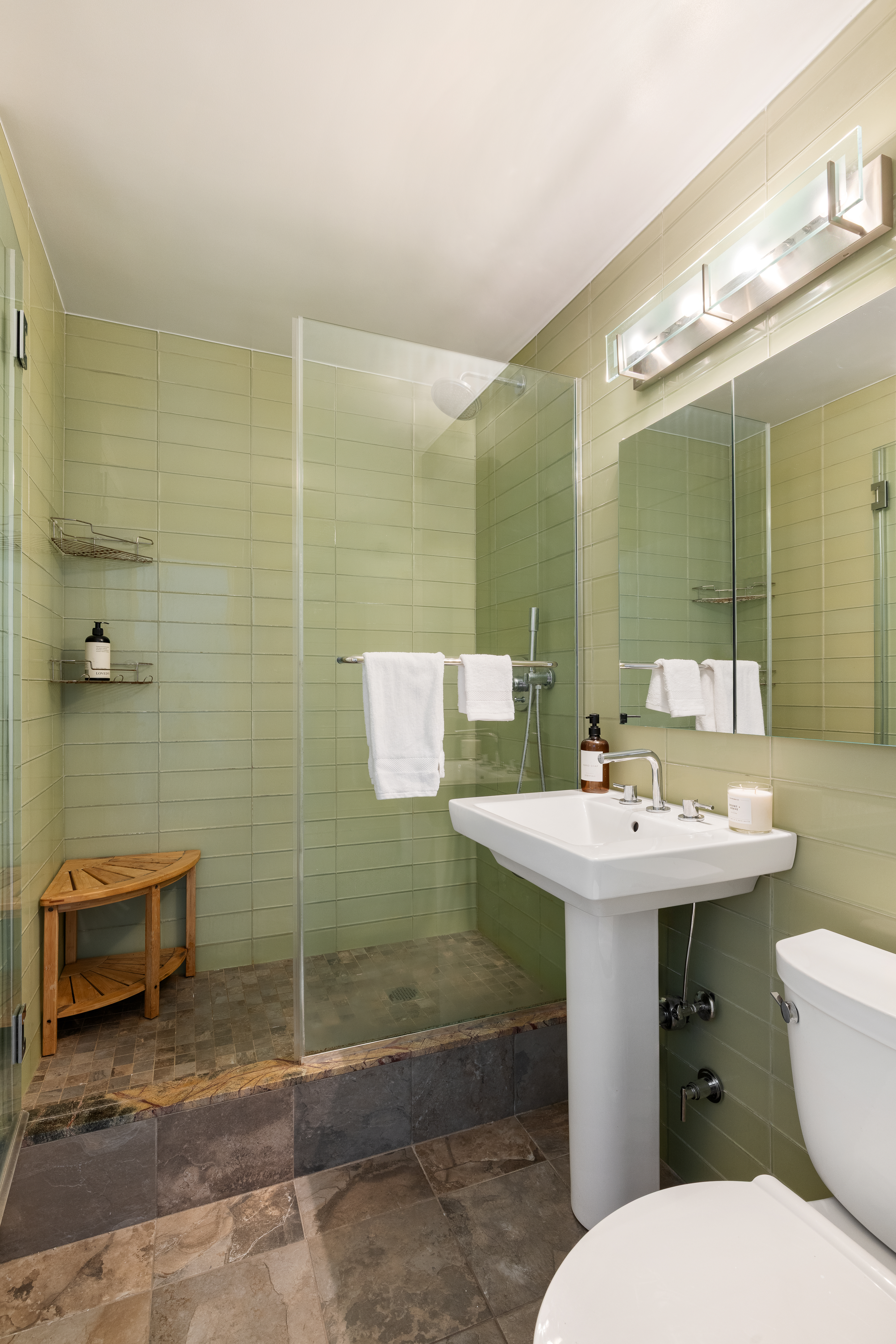 201 East 17th Street, Unit 23G Manhattan, NY 10003 - Photo 6 of 10 Gallery Image 6