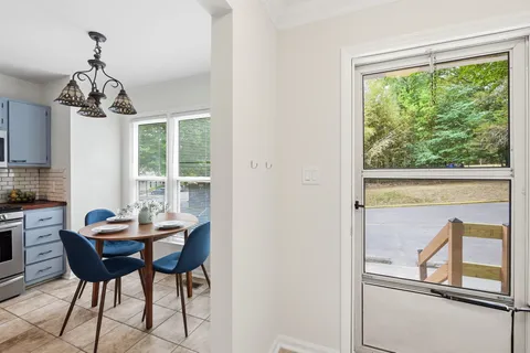 $435,000 | 101 Thomas Lane, Unit Undisclosed, Carrboro, NC 27510