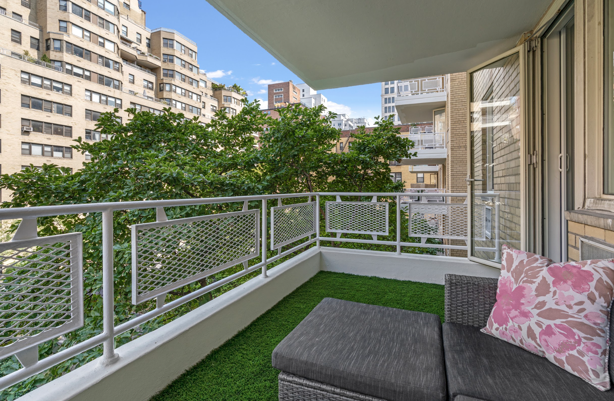 40 East 9th Street, Unit 4F Manhattan, NY 10003 - Photo 5 of 23