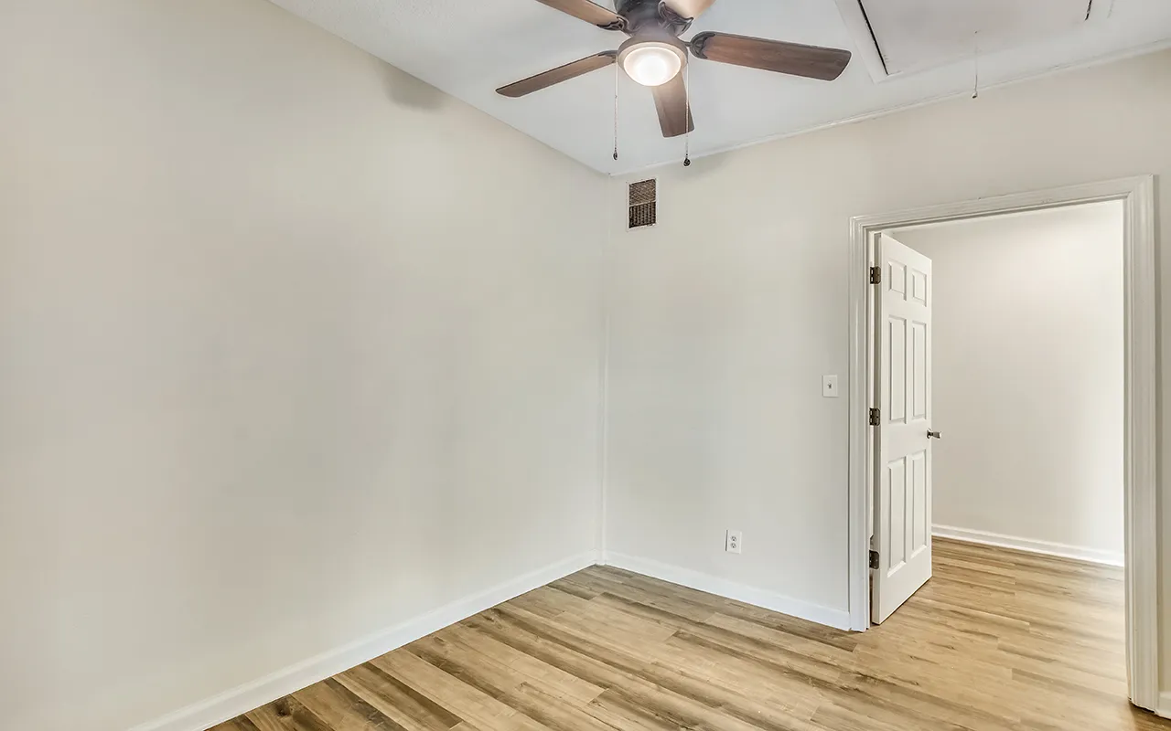 $4,268 | 406 Highway 80, Unit A, Bloomingdale, GA 31302