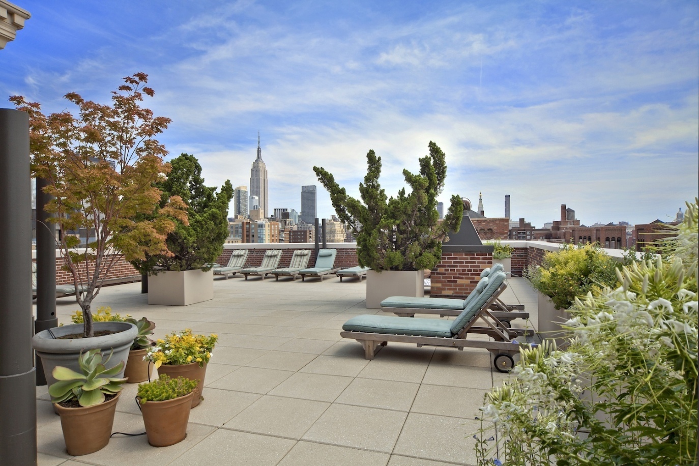 465 West 23rd Street, Unit 10A Manhattan, NY 10011 - Photo 10 of 12 a view of a terrace with sitting area