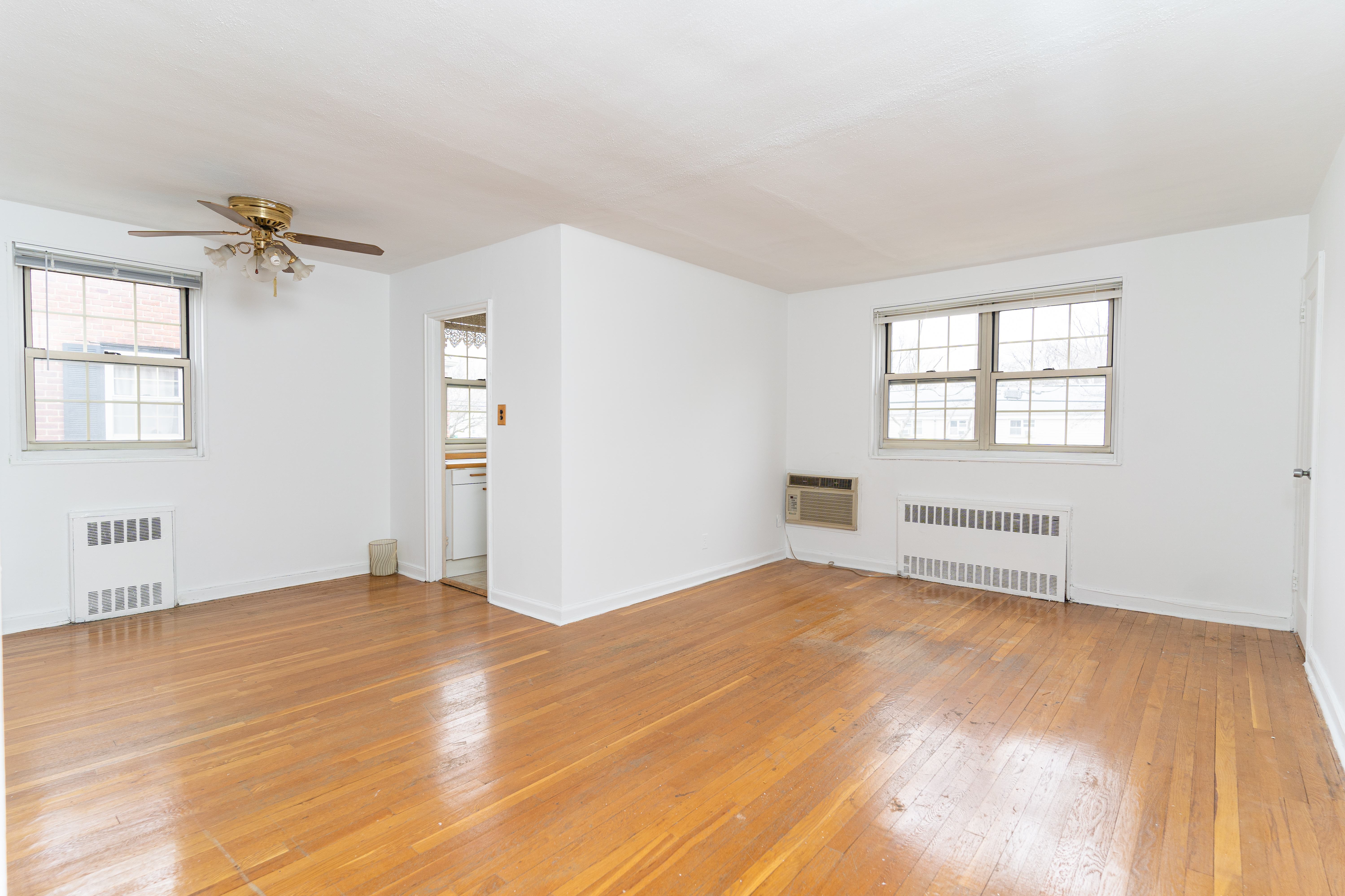 6908 Bell Boulevard, Unit B Queens, NY 11364 - Photo 2 of 7