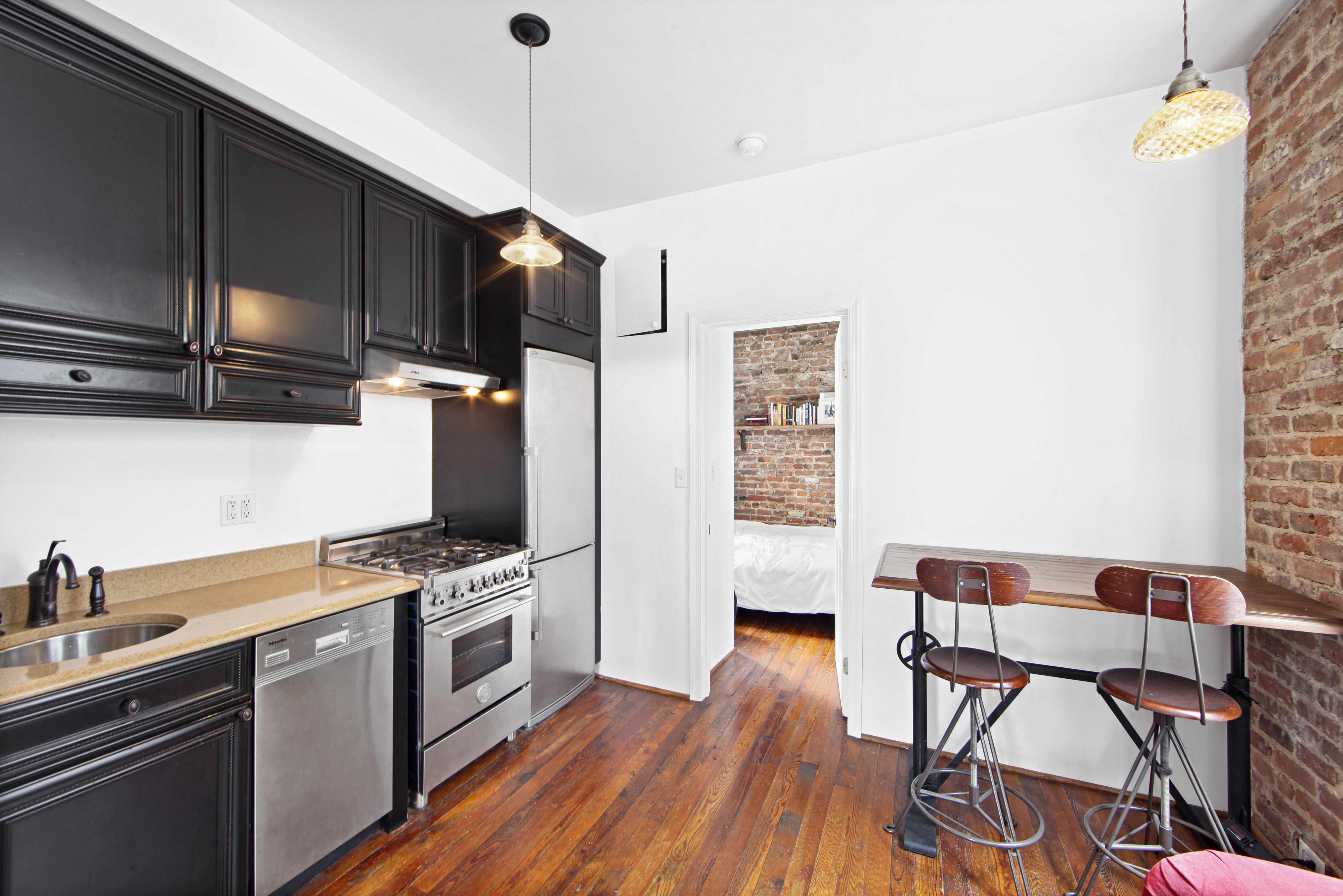 92 Perry Street, Unit 18 Manhattan, NY 10014 - Photo 9 of 16