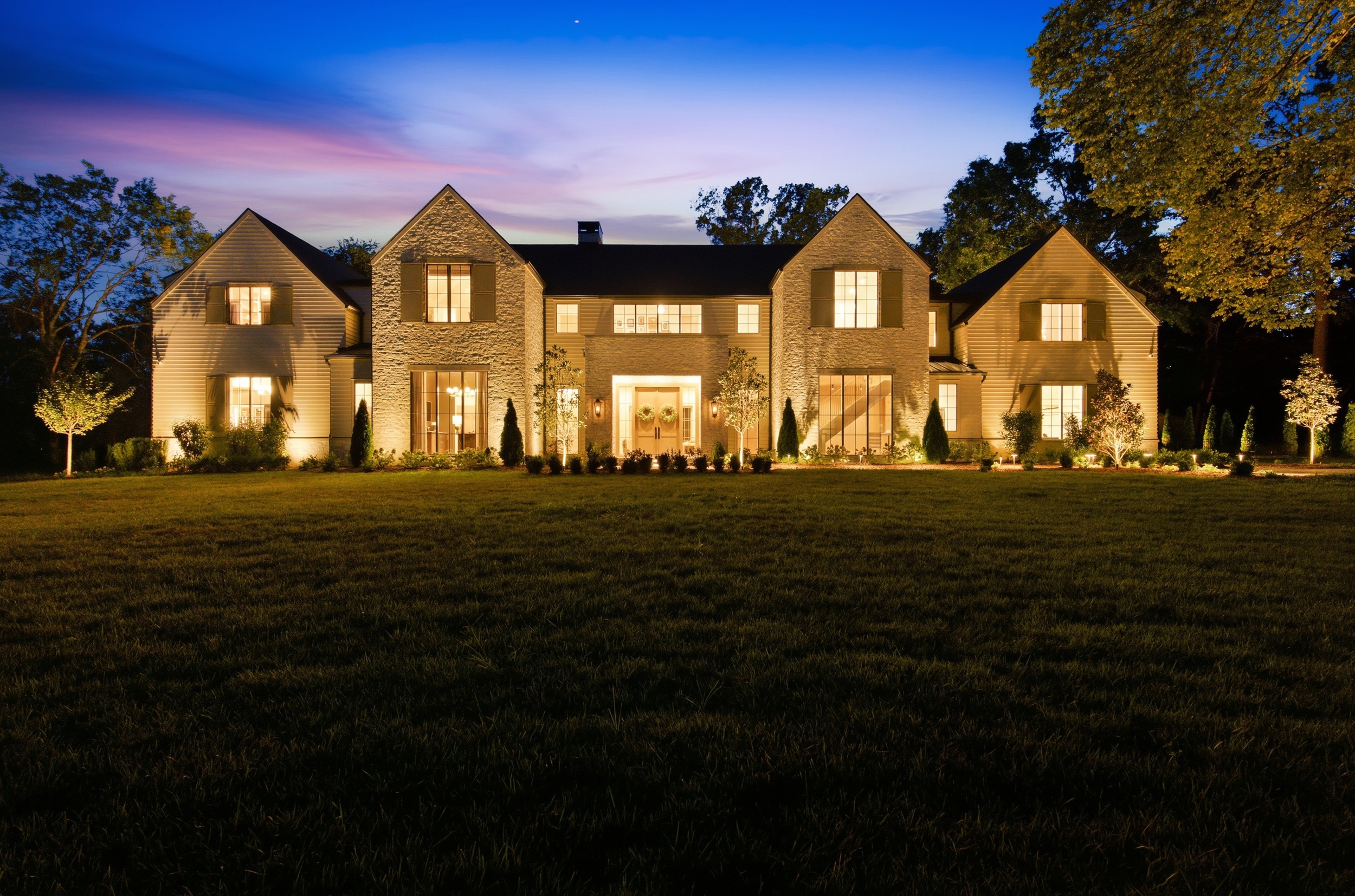 2013 Stonehurst Dr Nashville, TN 37215 - Photo 1 of 41 Gallery Image 1
