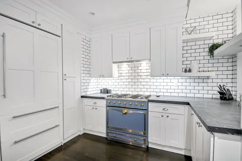 $1,650,000 | 71 Park Avenue, Unit 6B | Murray Hill