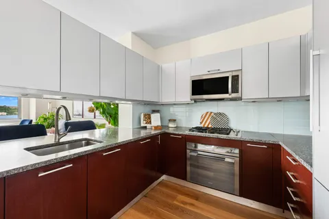 $1,795,000 | 100 Riverside Boulevard, Unit 7G | Upper West Side