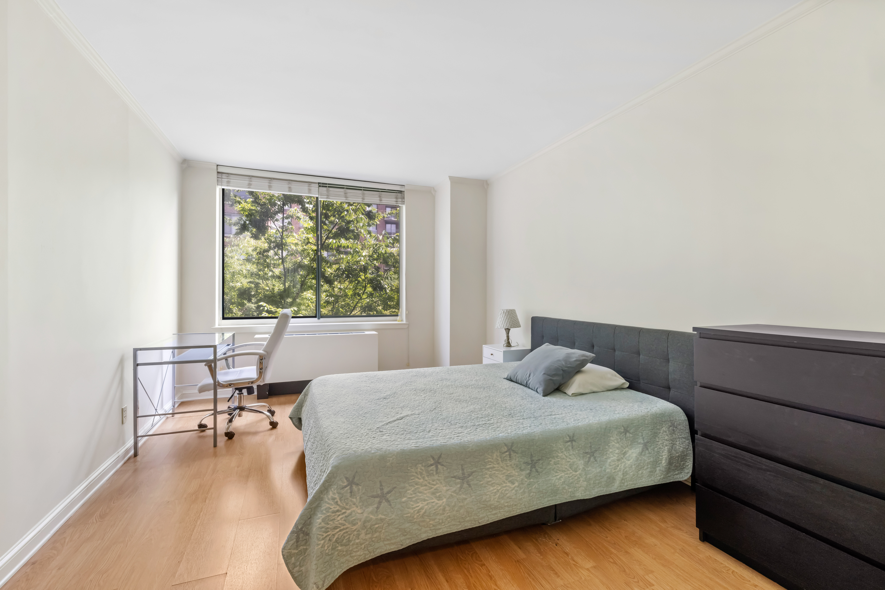 21 South End Avenue, Unit 435 Manhattan, NY 10280 - Photo 5 of 16