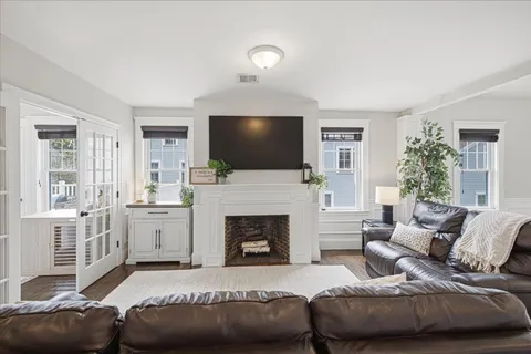 $849,000 | 9 Park Street, Unit 10, Dorchester, MA 02122