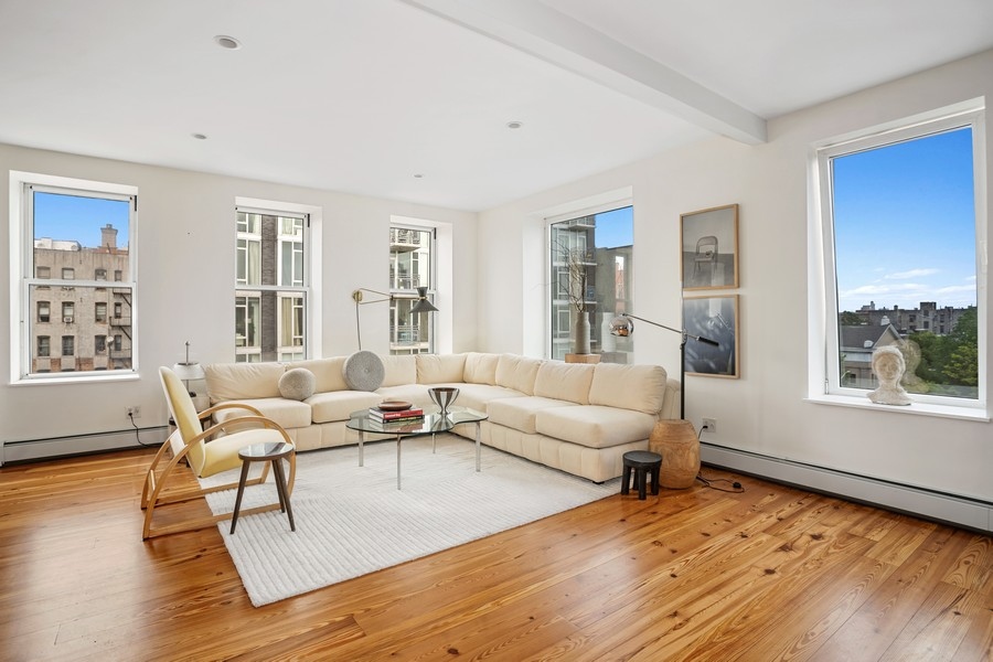 180 South 4th Street, Unit 5N Brooklyn, NY 11211 - Photo 2 of 10