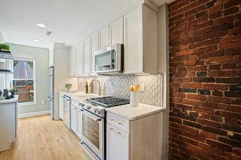 $825,000 | 1203 C Street Southeast, Washington, DC 20003