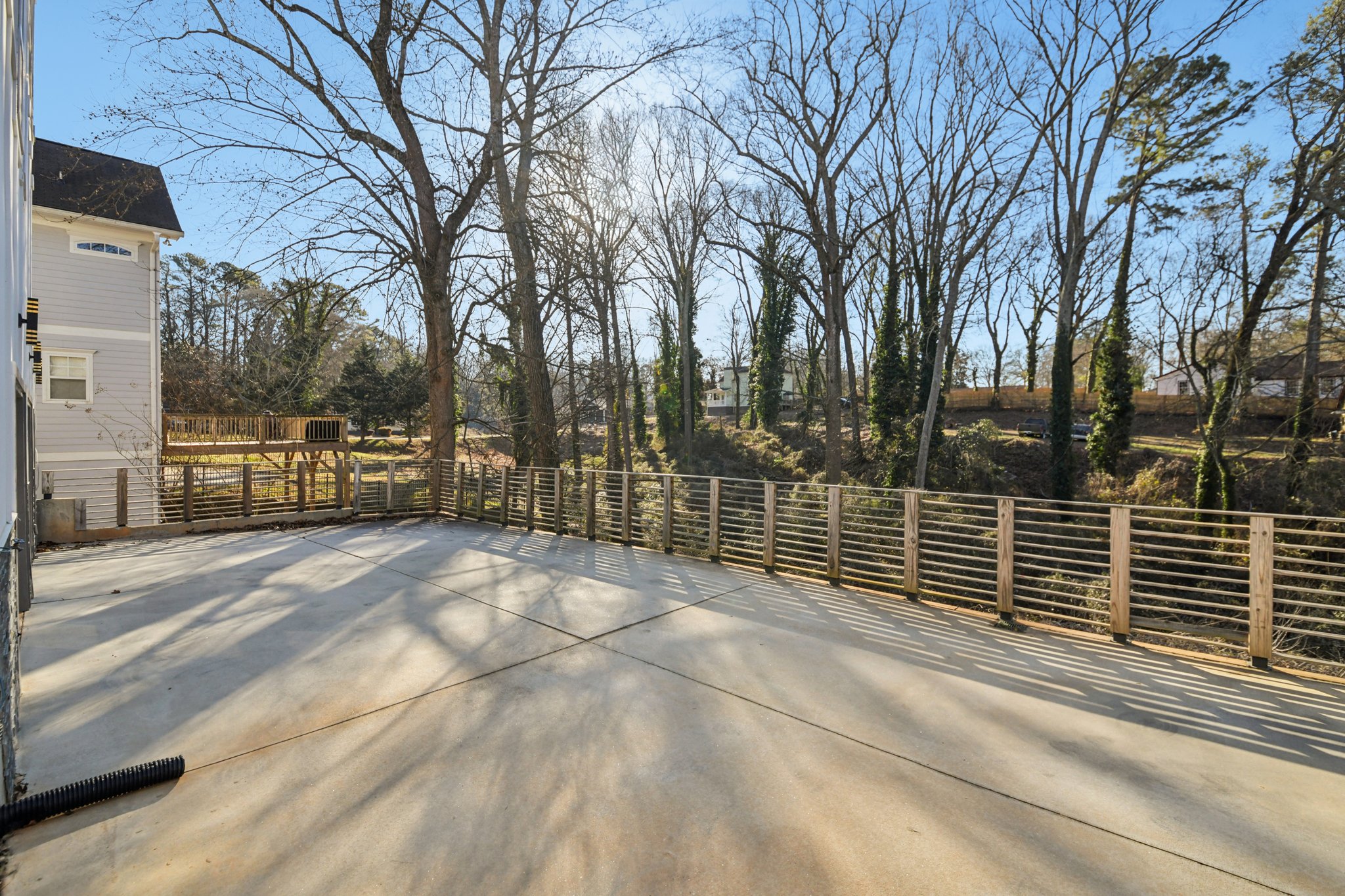 2014 Cambridge Avenue Atlanta, GA 30337 - Photo 27 of 34