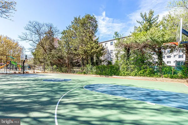 $465,000 | 4360 Cherry Hill Road, Unit 103, Arlington, VA 22207