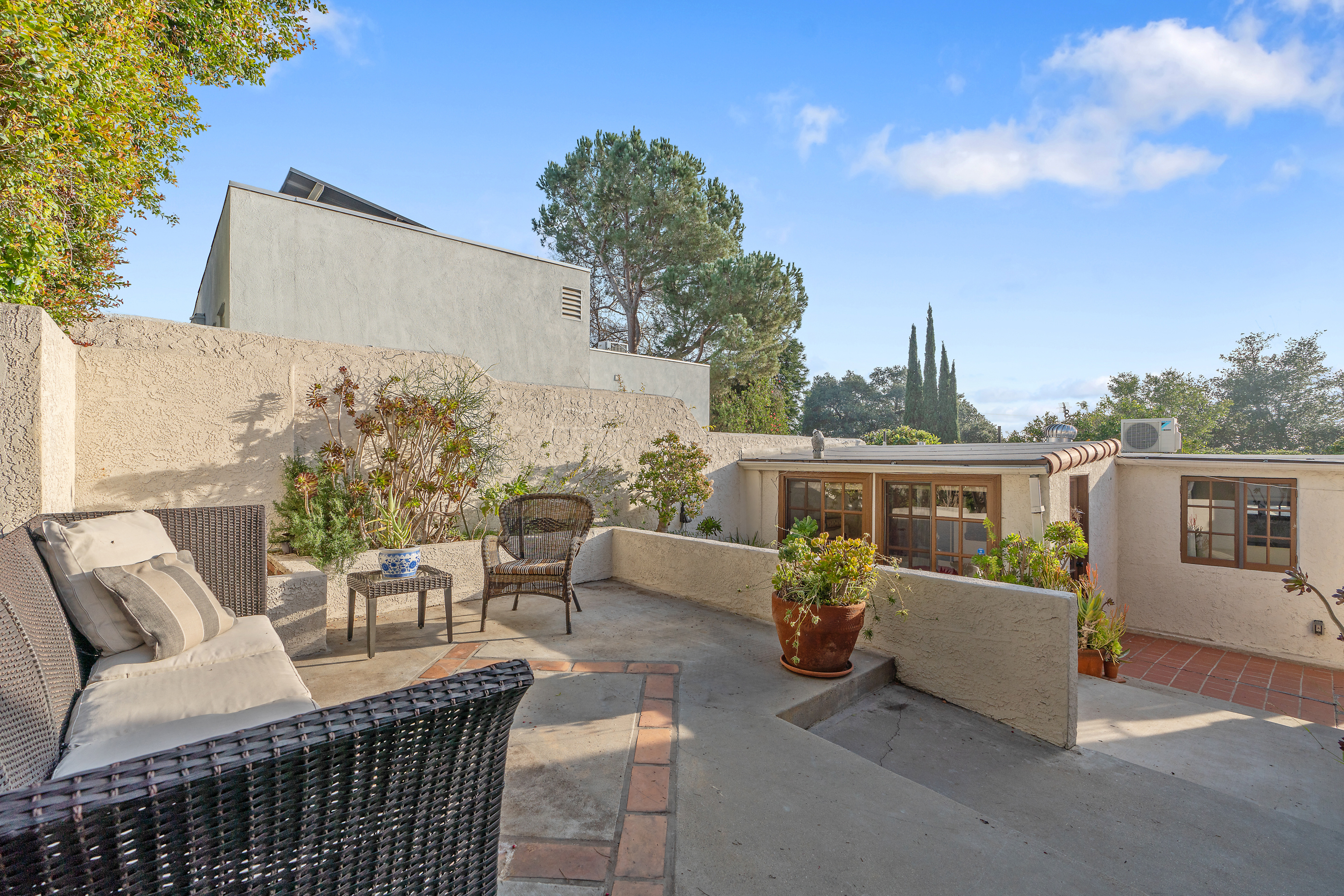 1924 Cerro Gordo Street Los Angeles, CA 90026 - Photo 50 of 52