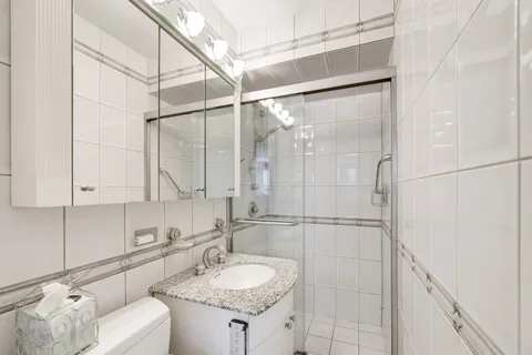 $1,150,000 | 400 East 85th Street, Unit 15F | Upper East Side