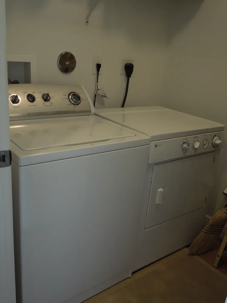 $2,900 | 1336 Southwest 3rd Court, Fort Lauderdale, FL 33312