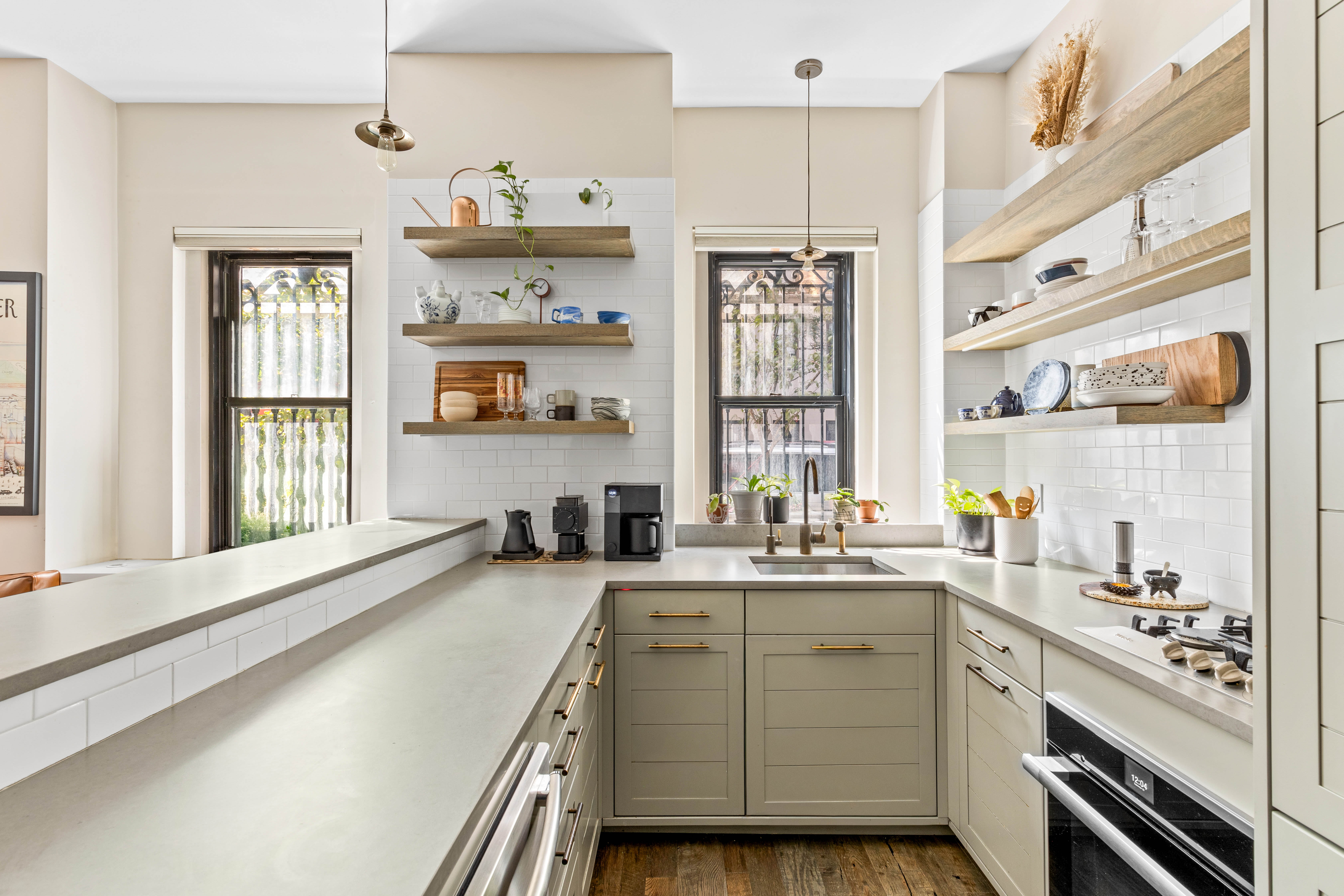 201 West 16th Street, Unit 1A Manhattan, NY 10011 - Photo 3 of 11