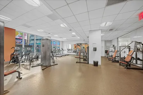$725,000 | 1600 Broadway, Unit 19F | Midtown Central