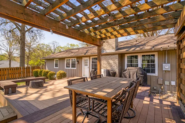 $495,000 | 6525 Hodges Drive, Prairie Village, KS 66208