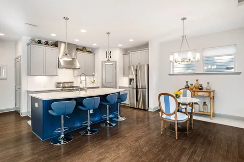 $645,000 | 105 Medfield Court, Chapel Hill, NC 27517