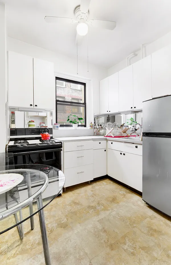 $4,300 | 135 West 16th Street, Unit 42 | Chelsea
