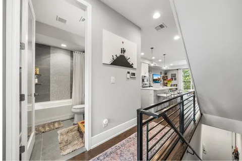 $649,999 | 1010 South 17th Street, Unit B, Philadelphia, PA 19146