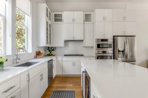 $649,000 | 381 East Greenbriar Lane, Unit 401, Dallas, TX 75208