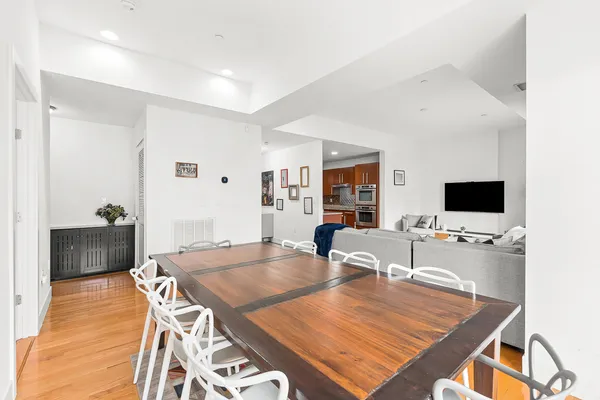 $1,299,000 | 310 Hammond Pond Parkway, Unit 301, Chestnut Hill, MA 02467