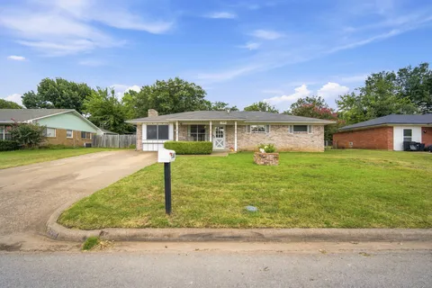 $268,000 | 1508 Hillside Drive, Midlothian, TX 76065