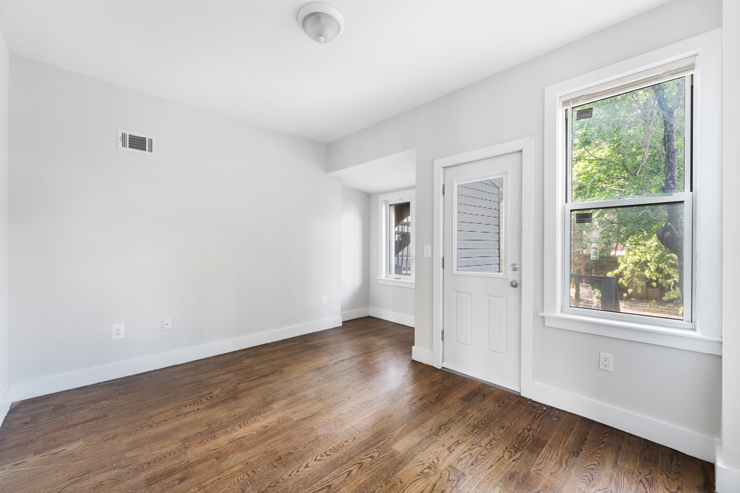 17 Grattan Street, Unit 1 Brooklyn, NY 11206 - Photo 2 of 12