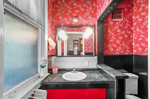 $450,000 | Pennsylvania Avenue, Pittsburgh, PA 15233
