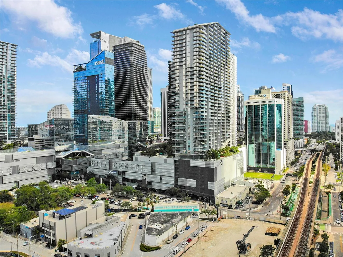 $645,000 | 88 Southwest 7th Street, Unit 2008, Miami, FL 33130