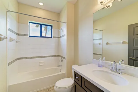 $949,000 | 826 Honeyflower Loop, Bradenton, FL 34212