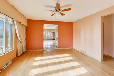 $499,900 | 8618 West Leland Avenue, Chicago, IL 60656