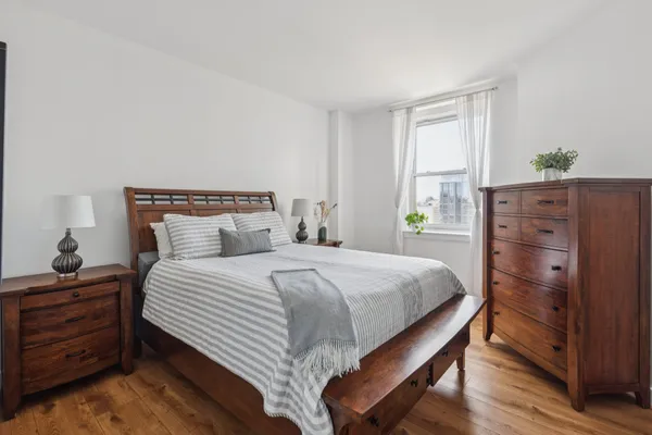 $255,000 | 111 South 15th Street, Unit 2106, Philadelphia, PA 19102