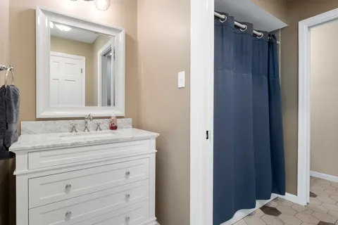 $1,995,000 | 13352 Weston Park Drive, St. Louis, MO 63131