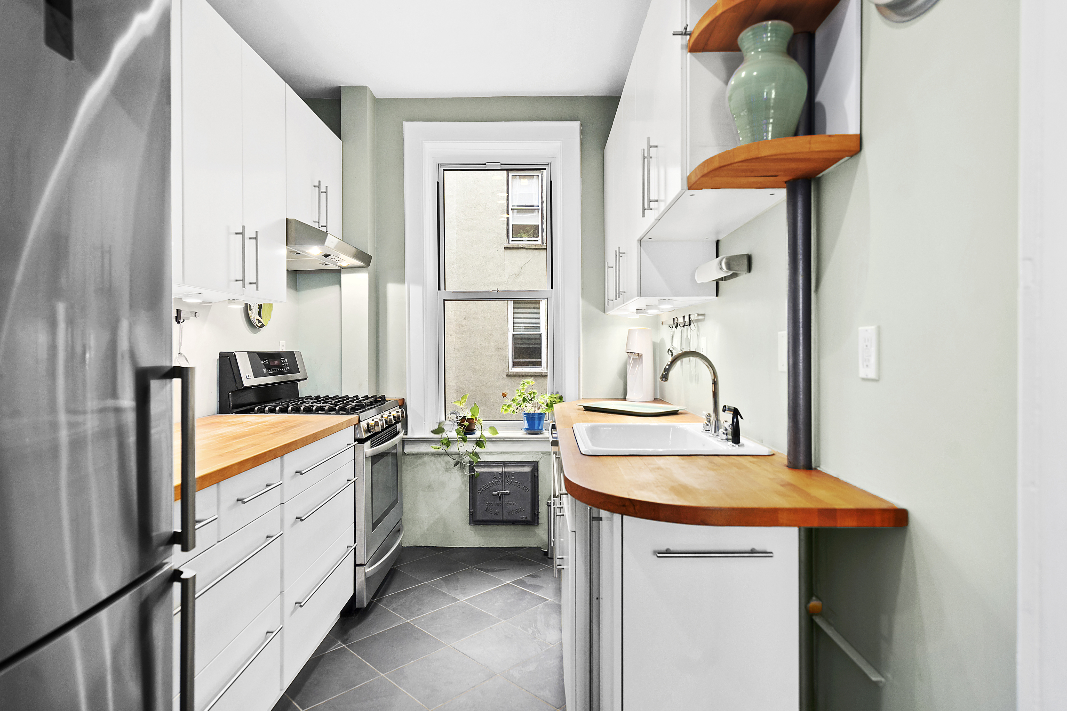 469 Eastern Parkway, Unit D Brooklyn, NY 11216 - Photo 3 of 8 Gallery Image 3