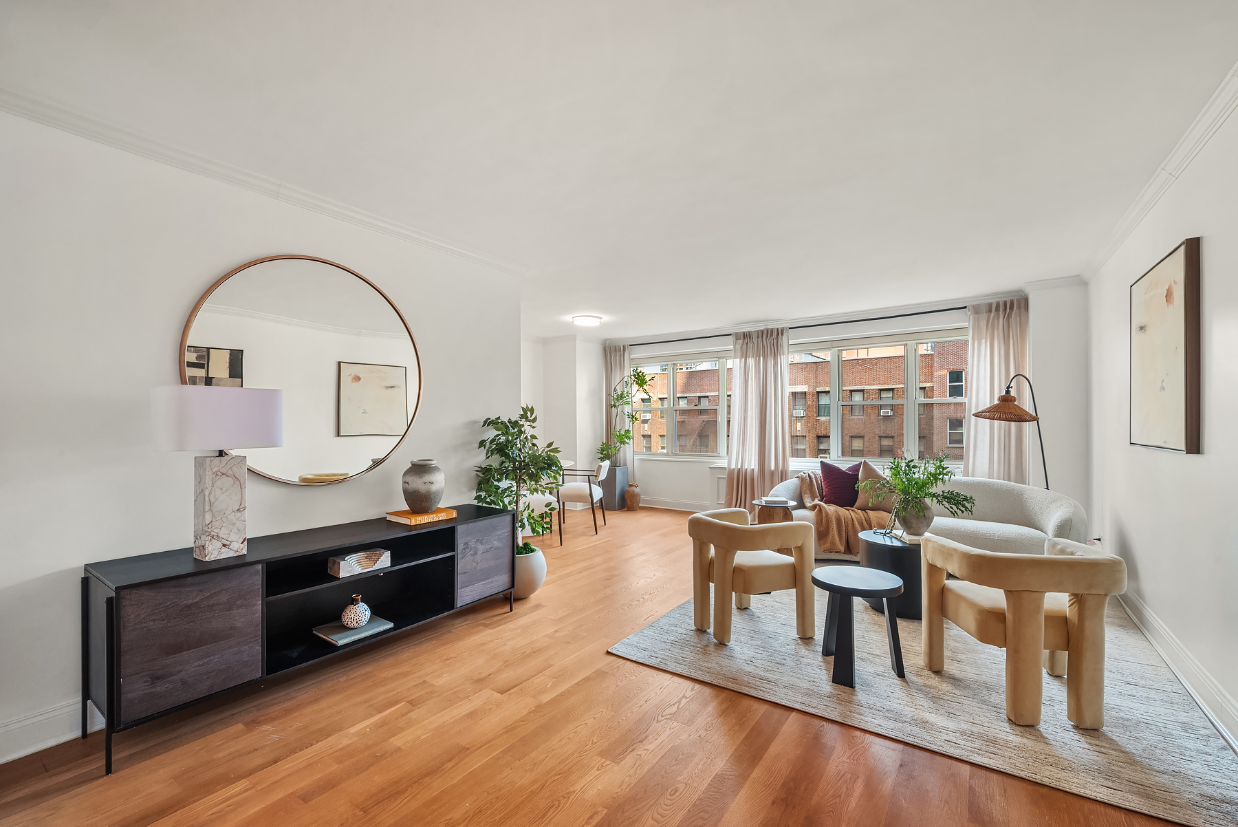 420 East 72nd Street, Unit 7L Manhattan, NY 10021 - Photo 2 of 11 Gallery Image 2