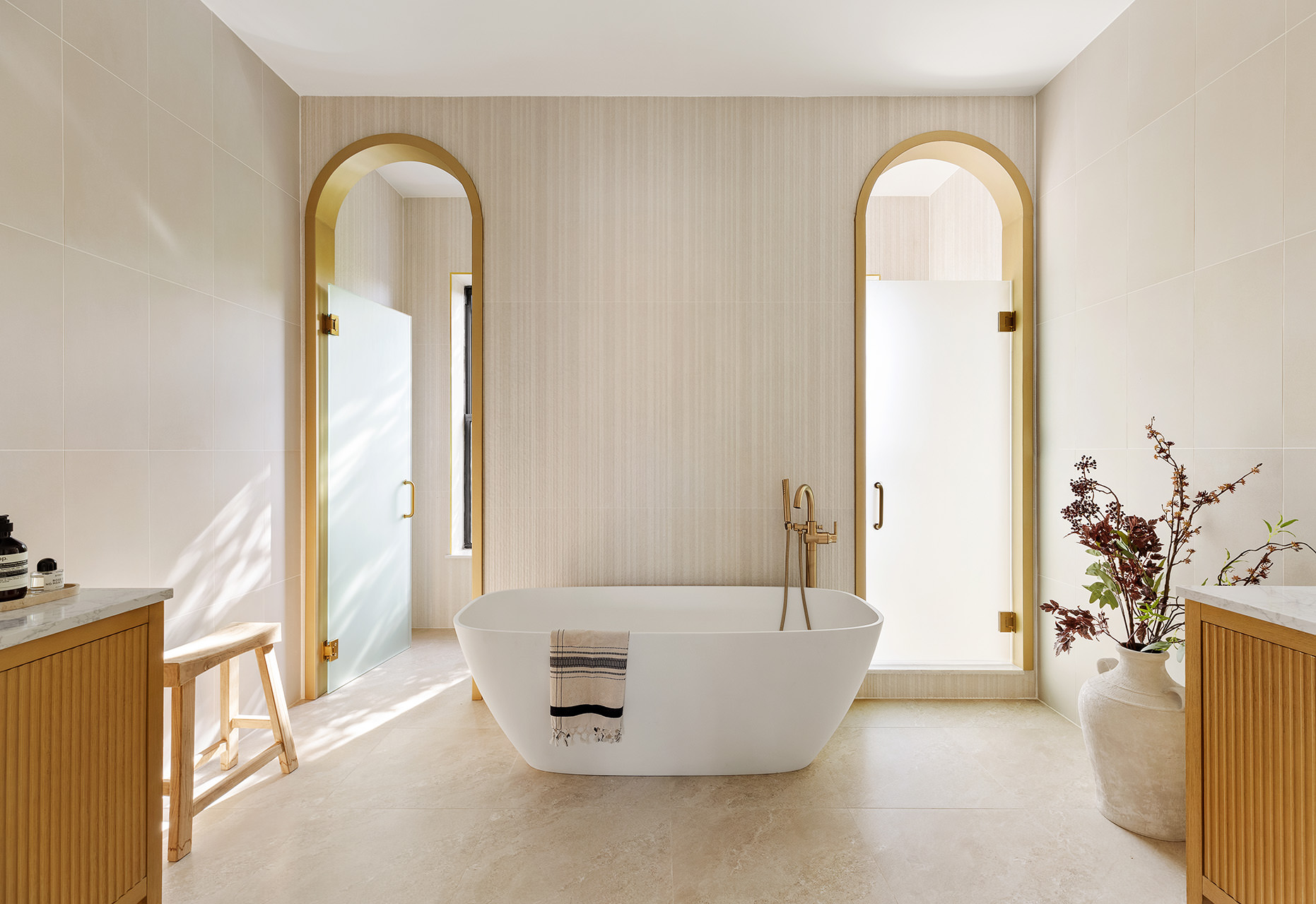 532 Clinton Street Brooklyn, NY 11231 - Photo 8 of 15 a living room with furniture and a potted plant