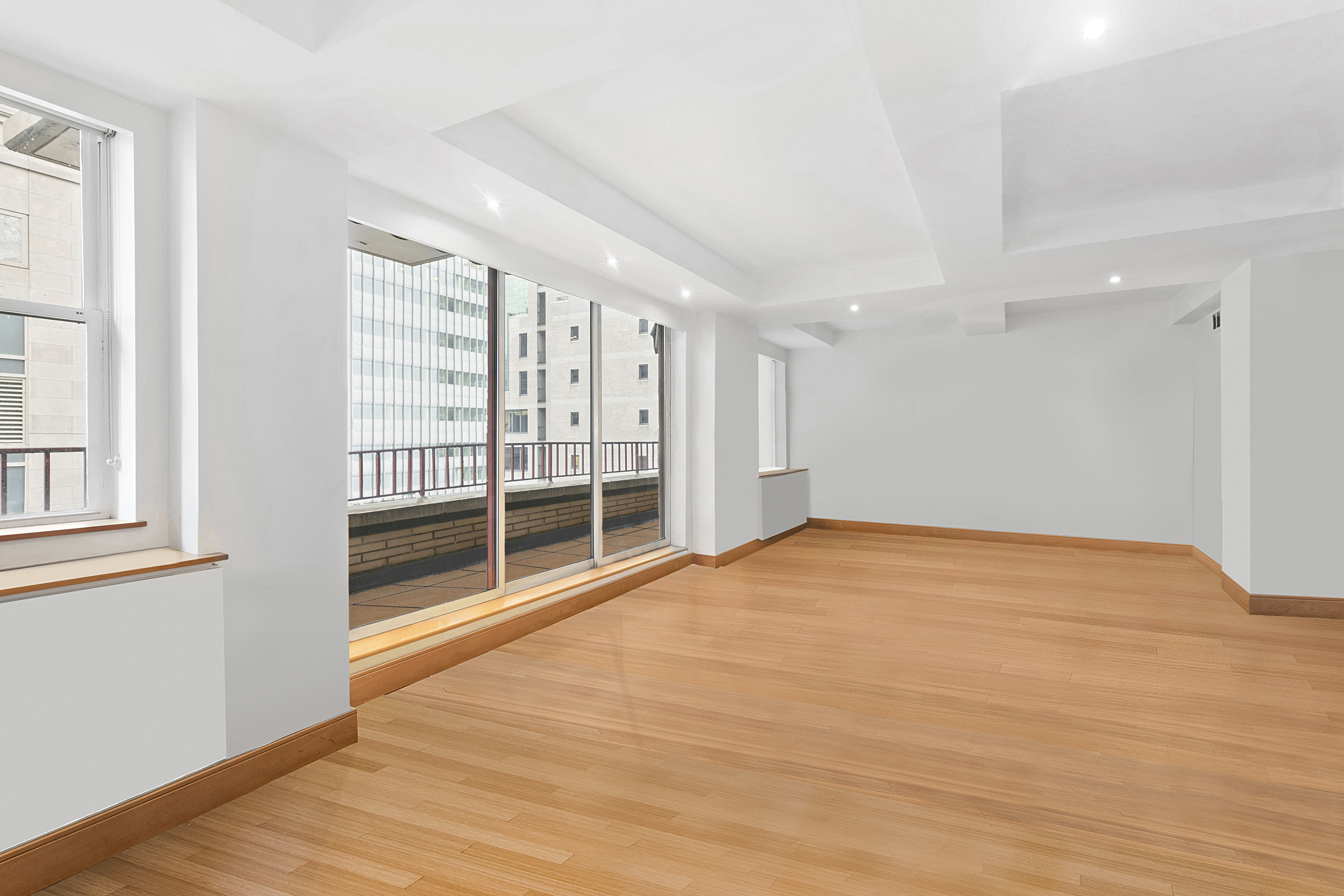 40 East 61st Street, Unit 13AB Manhattan, NY 10065 - Photo 3 of 20
