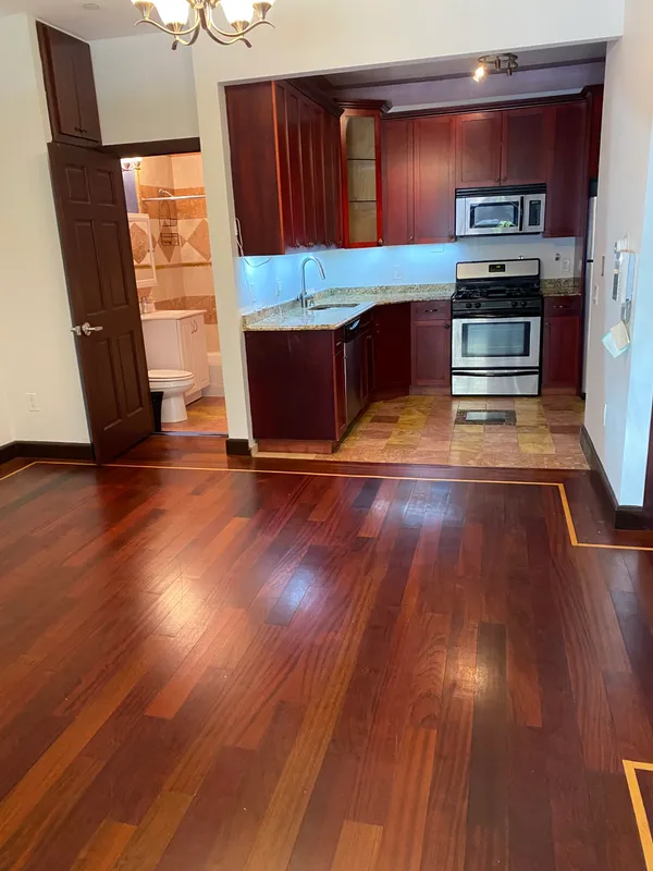 $2,445 | 24-52 38th Street, Unit 1 | Astoria