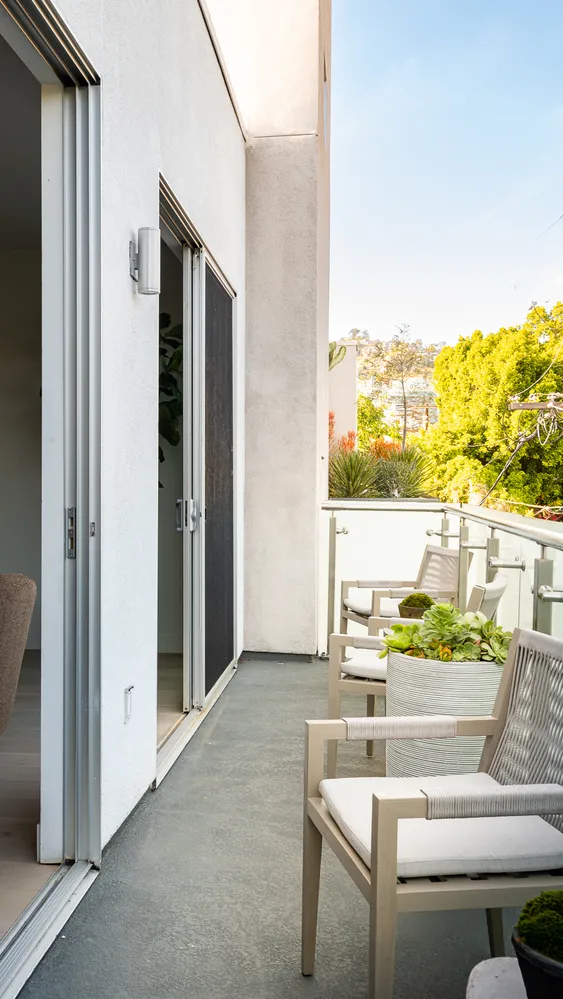 $2,089,000 | 928 Croft Avenue, Unit 303, Los Angeles, CA 90069