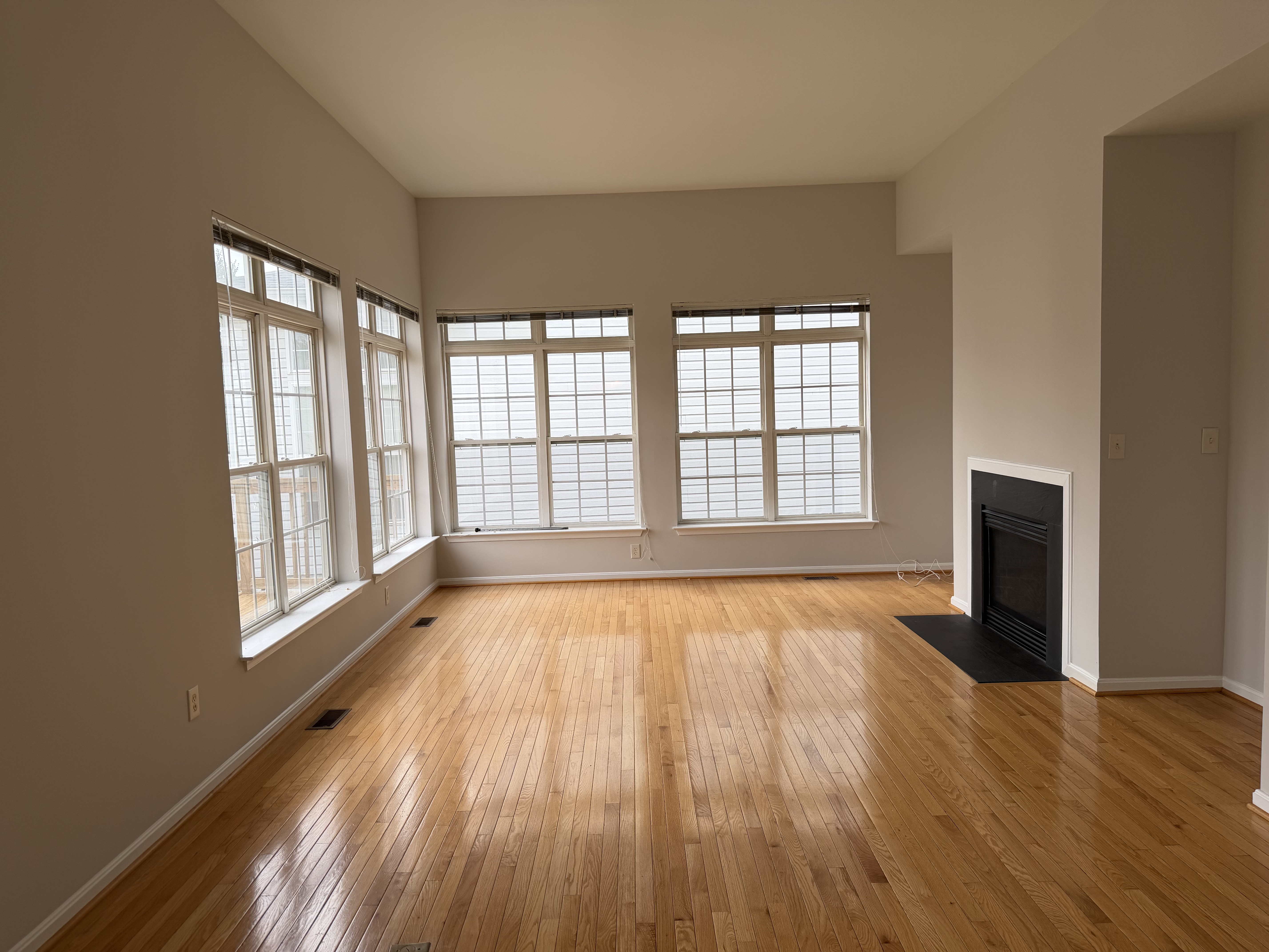 18015 Coachmans Road Germantown, MD 20874 - Photo 8 of 34 Gallery Image 8