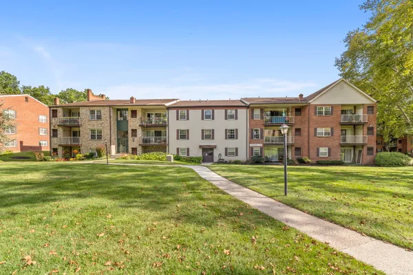 $275,000 | 355 Drummers Lane, Wayne, PA 19087
