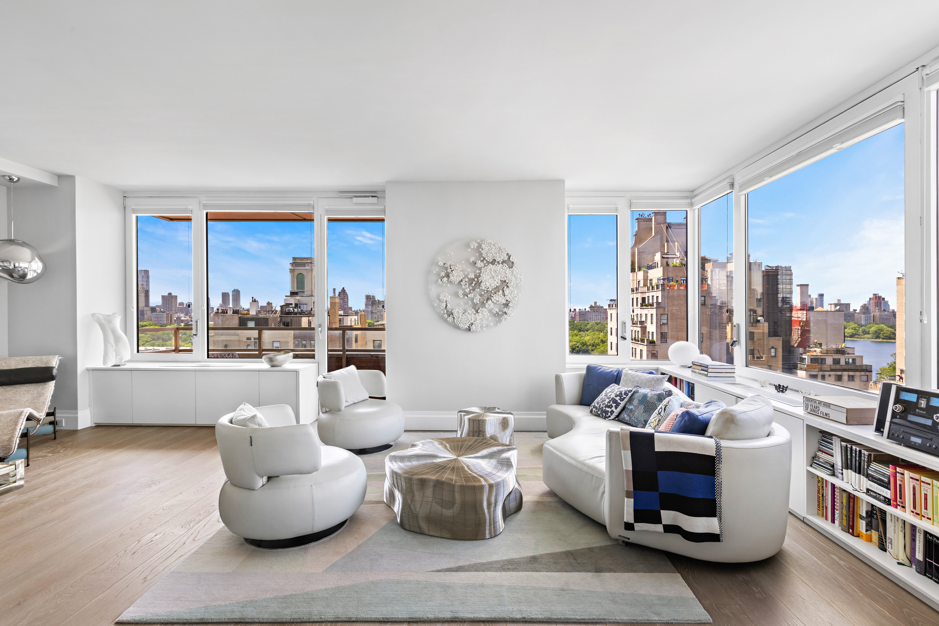 30 East 85th Street, Unit 16B 30 E 85th StUpper East Side photo 4