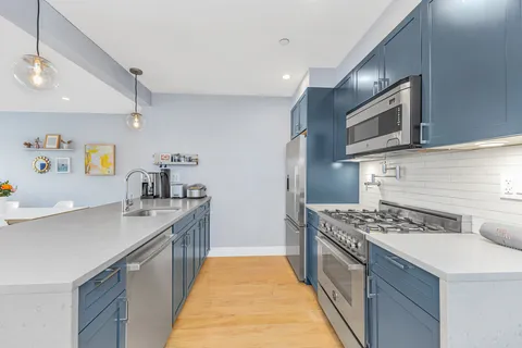$1,590,000 | 167 Devoe Street, Unit 1B | Williamsburg
