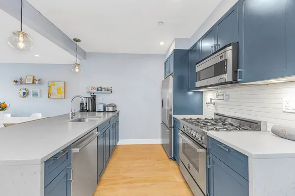 $1,590,000 | 167 Devoe Street, Unit 1B | Williamsburg