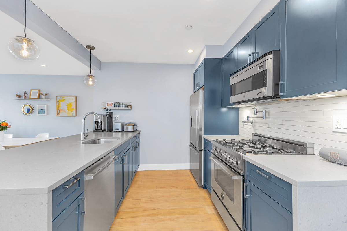 167 Devoe Street, Unit 1B Brooklyn, NY 11211 - Photo 5 of 17