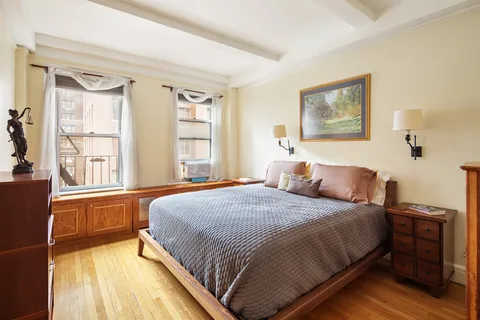 $650,000 | 150 East 49th Street, Unit 9E | Midtown East