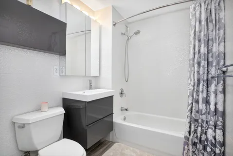 $810,000 | 1400 5th Avenue, Unit 8J | Harlem