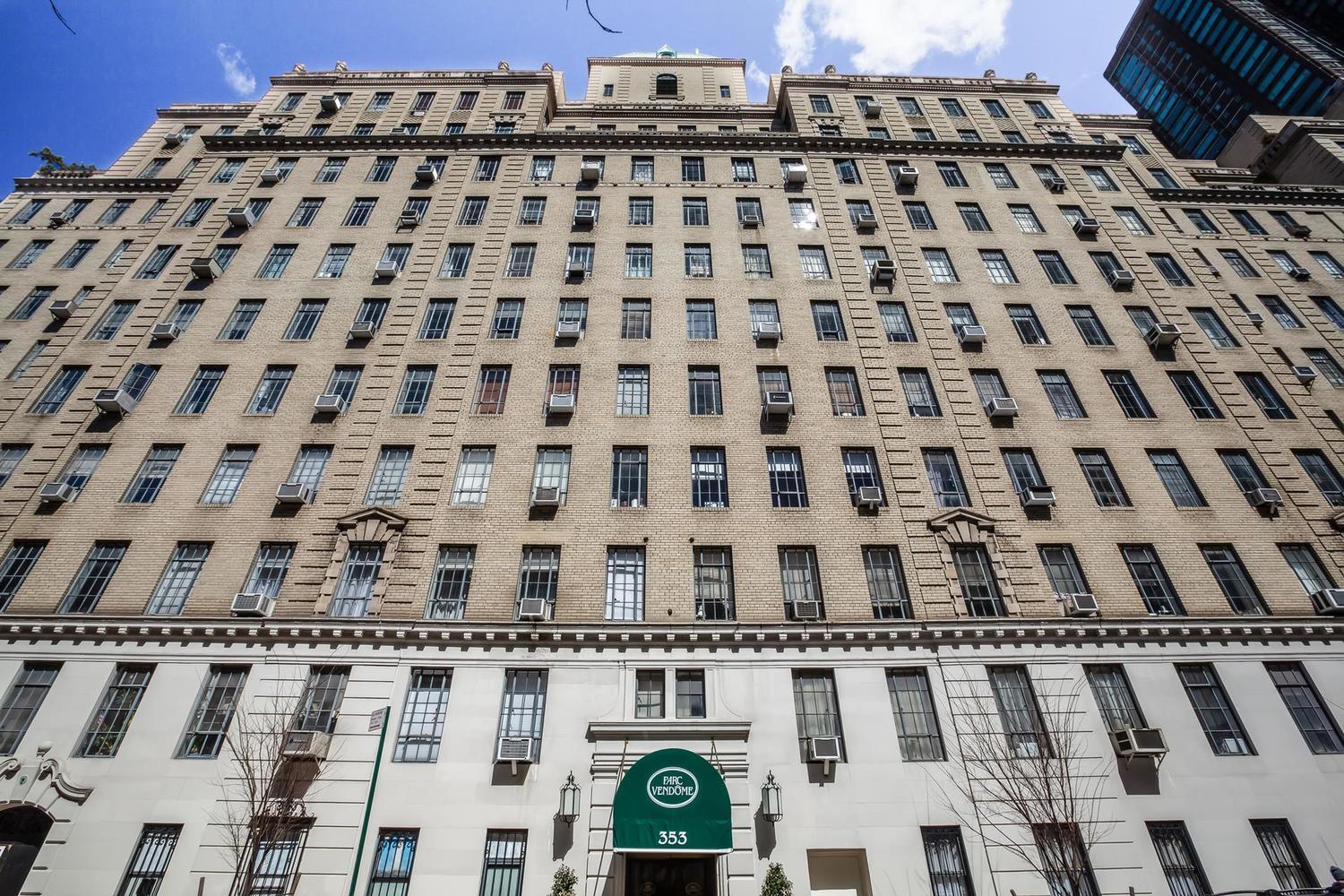 353 West 56th Street, Unit 2G Manhattan, NY 10019 - Photo 10 of 13 a view of a building